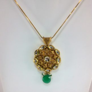 Emerald shade Kundan Pendant