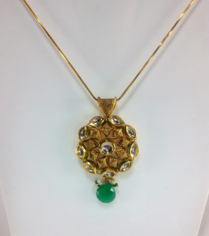 Emerald shade Kundan Pendant
