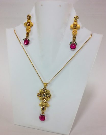 Kundan Pendant and Earrings Pink Stones