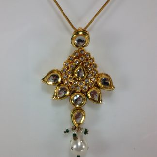 Kundan Pendant with Pearls Droplets