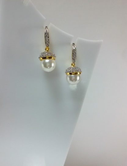 Pearl Hanging Earrings