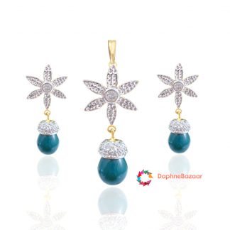 Designer Star Pendant and Earrings Green Shade Droplet