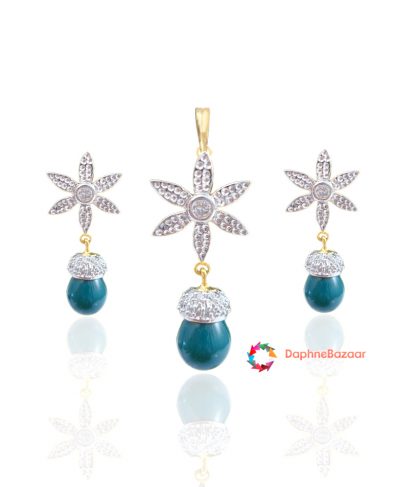 Designer Star Pendant and Earrings Green Shade Droplet