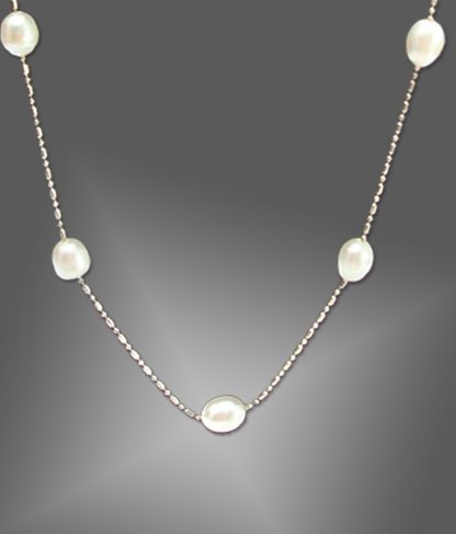 Daphne White Pearl Garland for Women Close up
