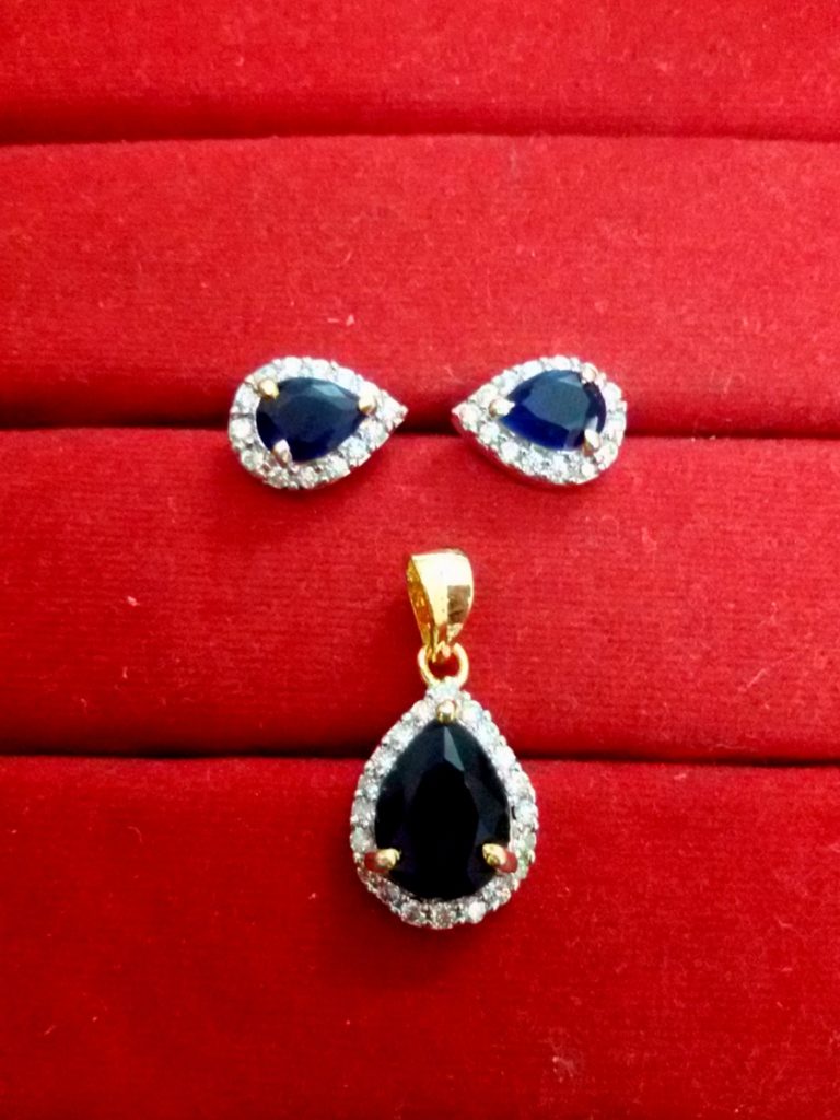 Daphne Blue Sapphire Shade AD Pendant and Earrings