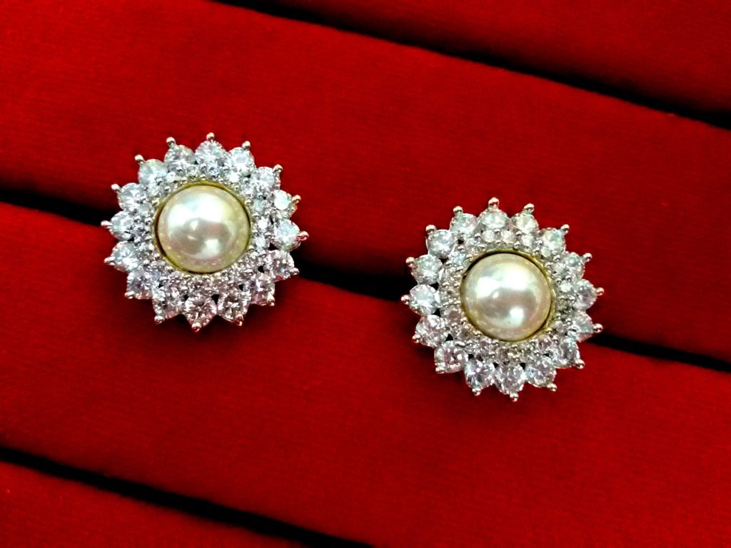 Daphne Sparkling Zircon White Pearl Tops