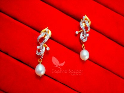 PE18, Daphne Limited Edition Pendant Set With Pearl Drop