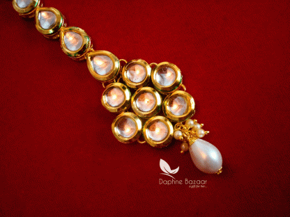 MAG53, Daphne Traditional Kundan Carving Maang Tikka with Pearls - Close up