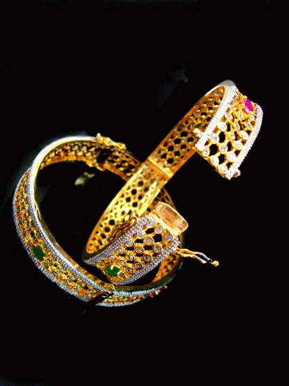 B45 Daphne Studded Ruby Emerald Shade Bangle clip open