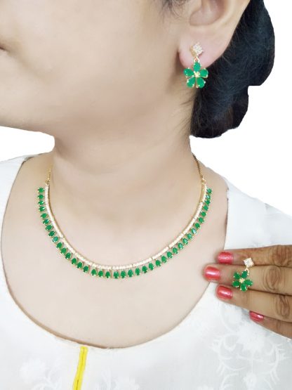 NK25 Classic Zircon Green Stone Studded Necklace For Women Valentine Special