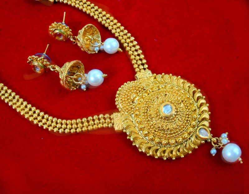 NA68 Daphne Round Golden Kundan Mangalsutra Earring for Women