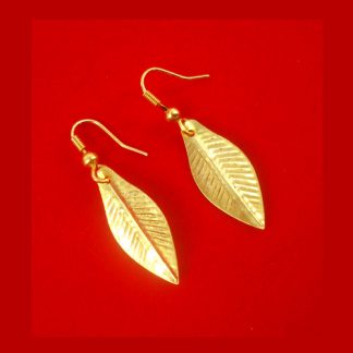 E80 Daphne Charming Golden Small Cute Leaf Hanging Earring For Woman