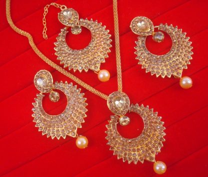 CBU68 Daphne Sparkling Combo In Wine Color Pendant Earring And Maang Tikka