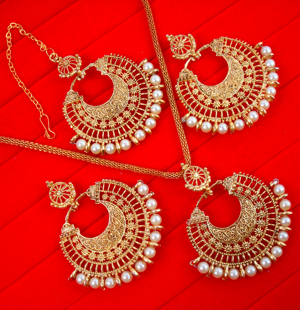 NA94W Daphne Round White Beads Party Wear Necklace Earring With Maang Tikka 