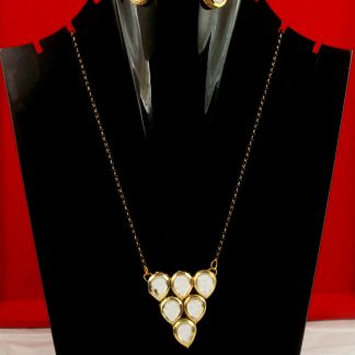 Stylish Round Kundan Mangalsutra Earring Set For Newly Brides MN98