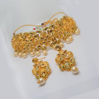 Designer Golden Flower Shape Choker Green Necklace For Bridals NH44