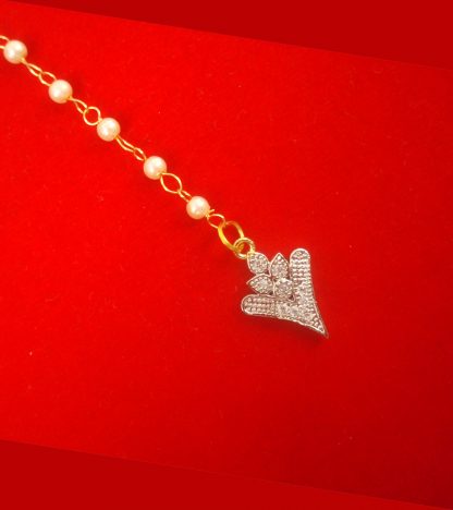 Imitation Jewelry Wedding Wear Royal Touch Golden Zircon Small Maang Tikka Christmas Celebration ZMG44
