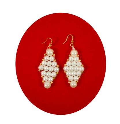 Imitation Jewelry Daily Wear Simple and Stylish White Golden Small Earring Easy To Go With Indo Western Dresses FE96