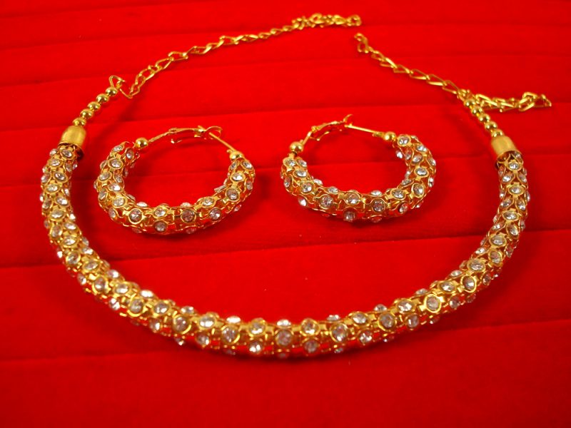 Imitation Jewelry Wedding Wear Golden Designer classy Zircon Sleek Round Girlish Necklace Set Nh98