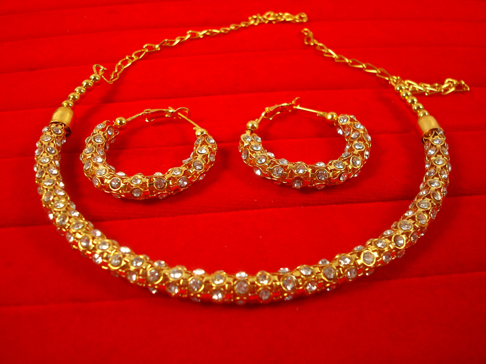 Imitation Jewelry Wedding Wear Golden Designer Classy Zircon Sleek Round Girlish Necklace Set Nh98