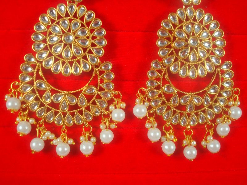 Imitation Jewelry Trending Wedding Wear Designer Golden White Earring Set For Bridal EM66