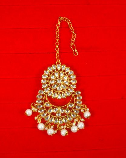 Imitation Jewelry Trending Wedding Wear Designer Golden White Maang Tikka Set For Bridal EM66