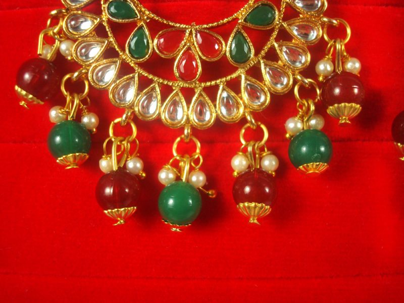 Imitation Jewelry Wedding Wear Designer Green Maroon Maang Tikka For Bridal EM58