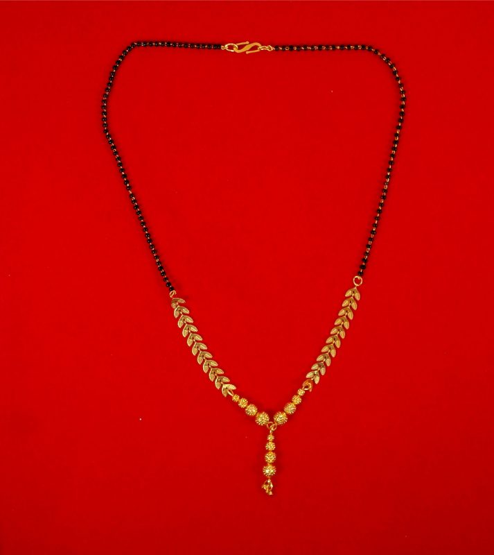 Imitation jewelry Latest Long Latest Traditional Gold        Plated Leaf Mangalsutra for Women GM11