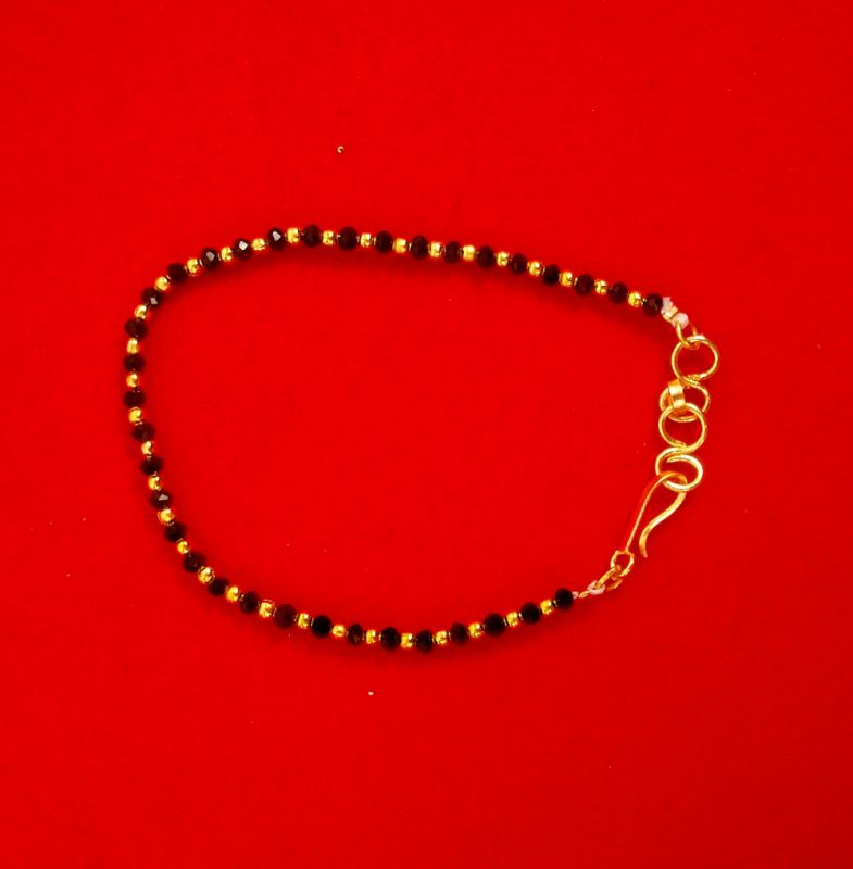 Fashion Jewelry Attractive Daily Wear Golden Black Beaded Light Weighted Classic Hand Mangalsutra Bracelet Women and Girls CB36