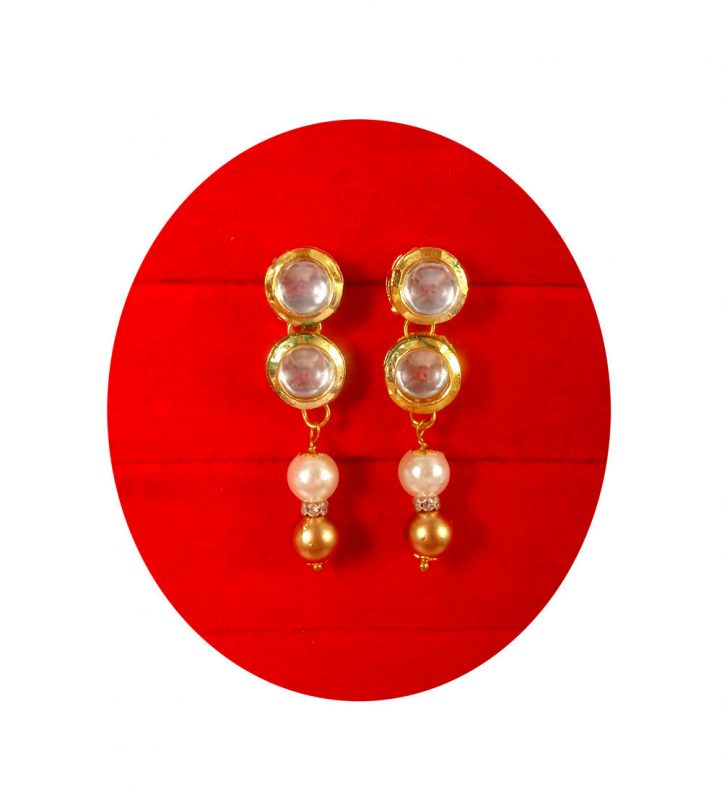 Fashion Jewelry Daily Wear Round Kundan Earring Hanging Golden Creamy Pearl Gift For Her TE40