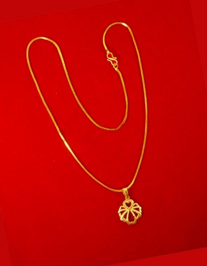 Fashion Jewelry Designer Royal Look Flower Shape Golden Plated Sleek Pendant Chain Gift For Her DC62