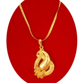 Fashion Jewelry Designer Royal Look Unique Shape Golden Plated Sleek Pendant Chain Gift For Her DC60